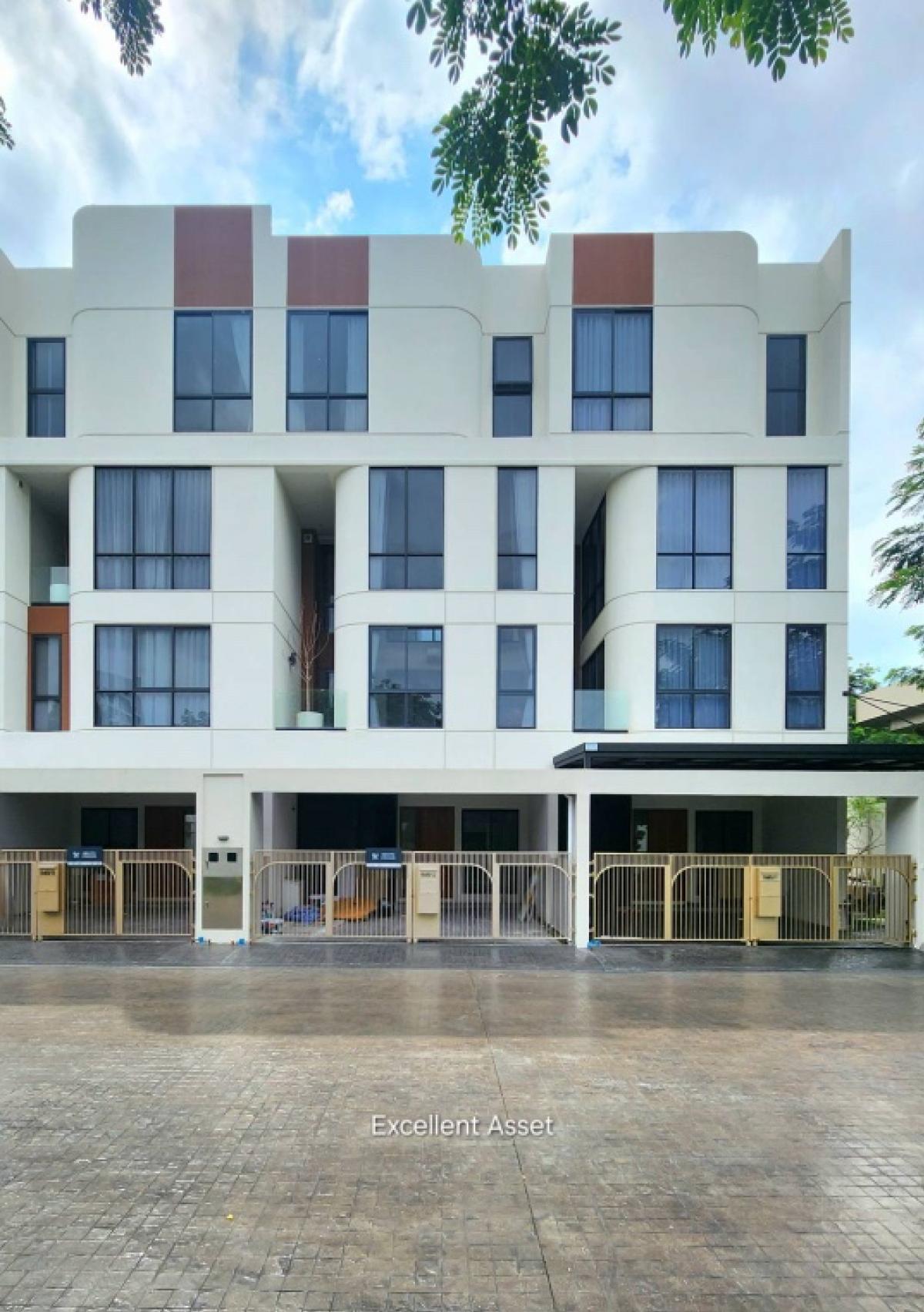 For RentTownhouseRama3 (Riverside),Satupadit : 🔥FOR RENT🔥 𝐃𝐞𝐦𝐢 𝐒𝐚𝐭𝐡𝐮𝟒𝟗 (Demi Sathu 49) near Kings College International School Bangkok, location in front of the projects garden and swimming pool, beautifully decorated, ready to move in