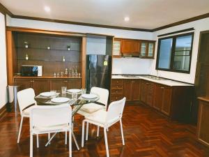 For RentCondoSukhumvit, Asoke, Thonglor : The Waterford FL.2 102.05 SQM 2 Bed 2 Bath + 1 room maid BTS 5 MINS/WALK