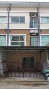 For RentTownhousePattanakan, Srinakarin : 3-storey townhouse, Village City, Phatthanakan, pets allowed, contact 082-3223695