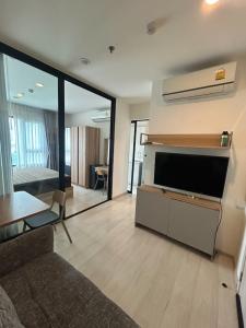 For RentCondoRama9, Petchburi, RCA : (for rent) Life Asoke near MRT Phetchaburi and Airport Link Makkasan