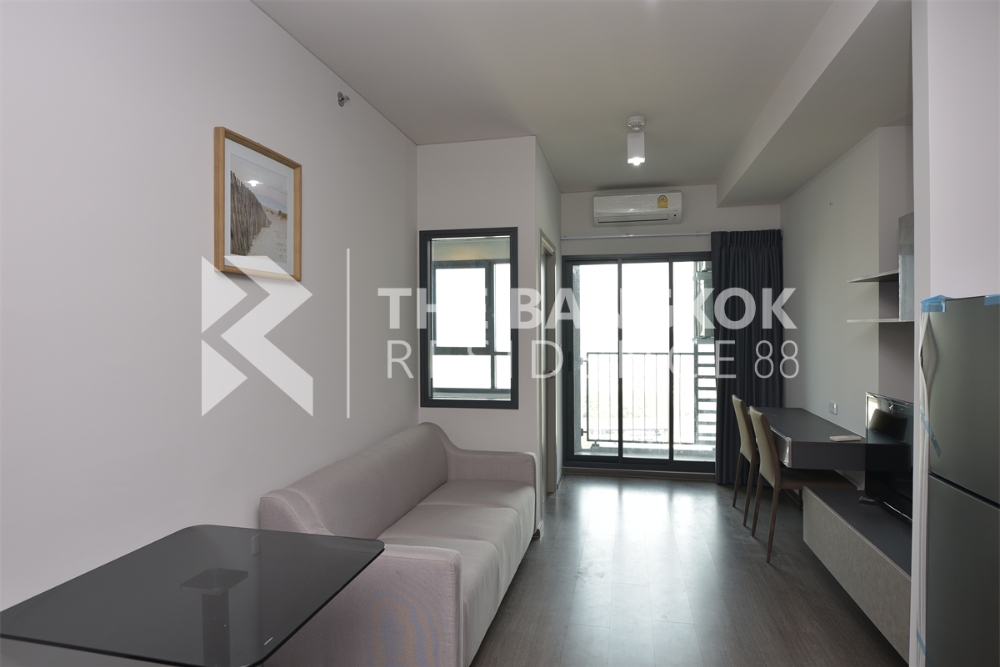 For RentCondoSapankwai,Jatujak : Beautiful room ready to move in, Ideo Phahol-Jatujak, near BTS Saphan Khwai 200 meters, rent only 18,000/month Gail