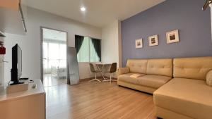 ให้เช่าคอนโดสาทร นราธิวาส : 🌟 Room Available Life@Sathorn 10 🌟🚄BTS St.Louis 3 mins Walk💃🏻💃🏻💃🏻