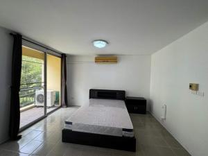 For RentCondoBangna, Bearing, Lasalle : For rent 🌳🌳 Condo The Parkland Bangna-Trad (The Parkland Bangna) 1🛀1🛌 Size 37 sq m., 6th floor, Building 8, convenient transportation, price 5500 baht, near Central Bangna, Mega Bangna