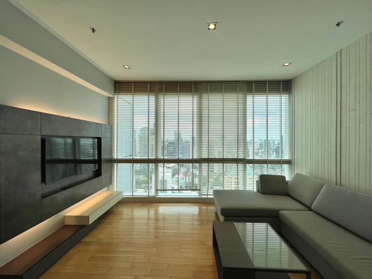 For RentCondoSukhumvit, Asoke, Thonglor : 1-BR Millenium Residence. BTS Asoke/MRT Sukhumvit. Ready to move in