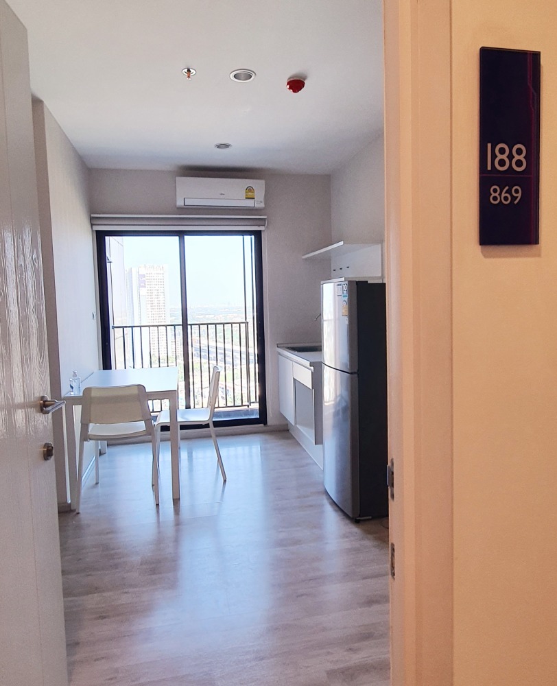 For SaleCondoNonthaburi, Bang Yai, Bangbuathong : OWNER POST: For sale: Plum Condo Central Station, 1 bedroom, Phase 1, size 24 sq m., next to Central Westgate shopping mall and near 2 MRT stations.