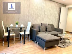 For RentCondoRama9, Petchburi, RCA : For rent at Thru Thonglor Negotiable at @c555 (with @ too)