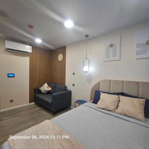 For RentCondoPathum Thani,Rangsit, Thammasat : Condo for rent Kave Town Konoly, 4th floor, 23 sq m., shuttle service to Avanaue Market from the front of the condo.