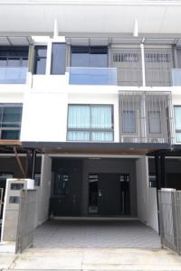 For RentTownhouseKaset Nawamin,Ladplakao : Code C6462 Townhouse for rent, 3 floors, The Landmark Ekkamai-Ramintra, Khanthasawat Road, Lat Phrao