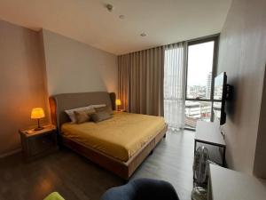 For SaleCondoOnnut, Udomsuk : Condo for sale THE ROOM Sukhumvit 69 near BTS Phra Khanong, price only 12,750,000 baht.