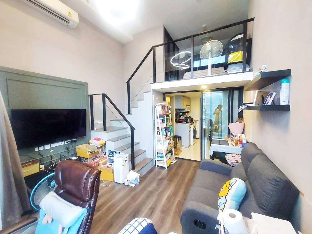 For SaleCondoKasetsart, Ratchayothin : Loft Condo:  Knightsbridge Space Ratchayothin - BTS in 20 metres