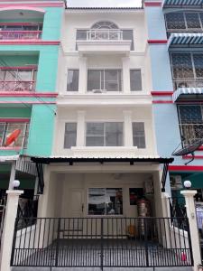 For RentTownhouseOnnut, Udomsuk : Townhome for rent, 4 story, 16  sqw. @ Sukhumvit 101/1 near BTS  Punnawithi