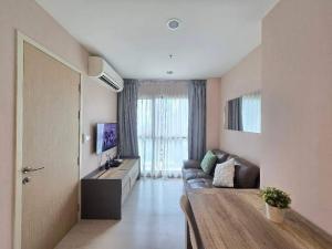 For RentCondoRama9, Petchburi, RCA : 👑 Rhythm Asoke 2 👑 1 bedroom, 1 bathroom, size 28 sq m., 14th floor, fully furnished, washing machine included.