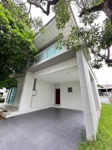 For SaleHousePattanakan, Srinakarin : S-PPPS101 For sale, single house, Perfect Place, Phatthanakan-Srinakarin, 2 floors, 69 sq m, usable area 200 sq m, 3 bedrooms, 3 bathrooms, 9 million 063-759-1967