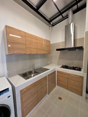 For RentTownhouseOnnut, Udomsuk : Brand new townhome for rent!! Q Prime Village, Soi On Nut 46, beautifully decorated, new furniture throughout the house, fully furnished in every room, including both a Thai and Western kitchen, just bring your suitcase and move in.