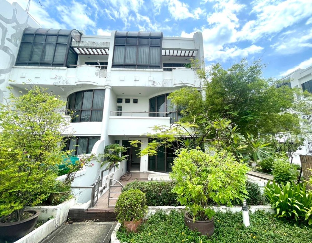 For SaleCondoRama3 (Riverside),Satupadit : For Sale Townhouse Garden House Rama 3