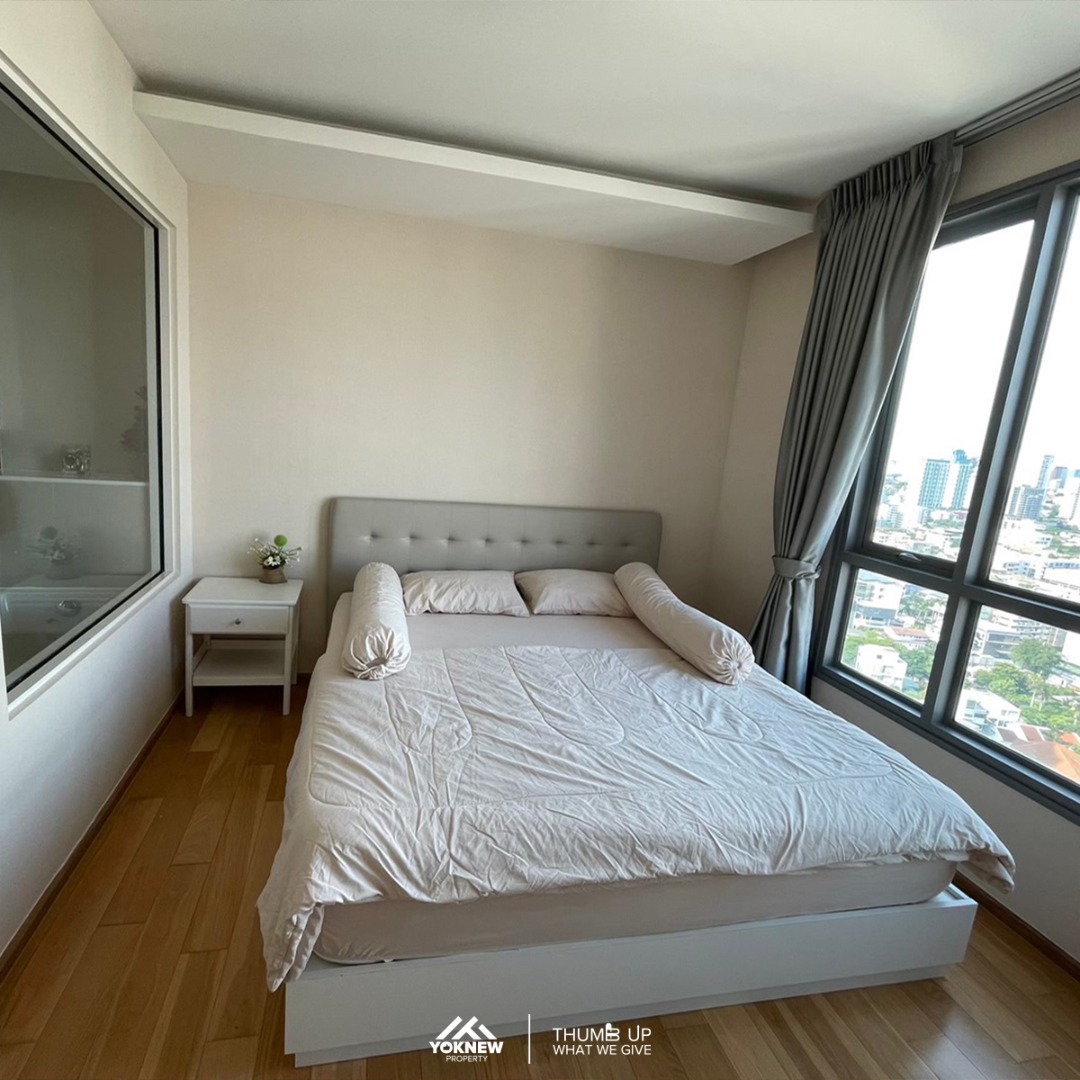 For RentCondoSukhumvit, Asoke, Thonglor : Ready to rent 🏙️🌿 H Sukhumvit 43 meets the lifestyle of city people. The room is beautifully decorated. Very good condition. The high floor is the best view in the project.