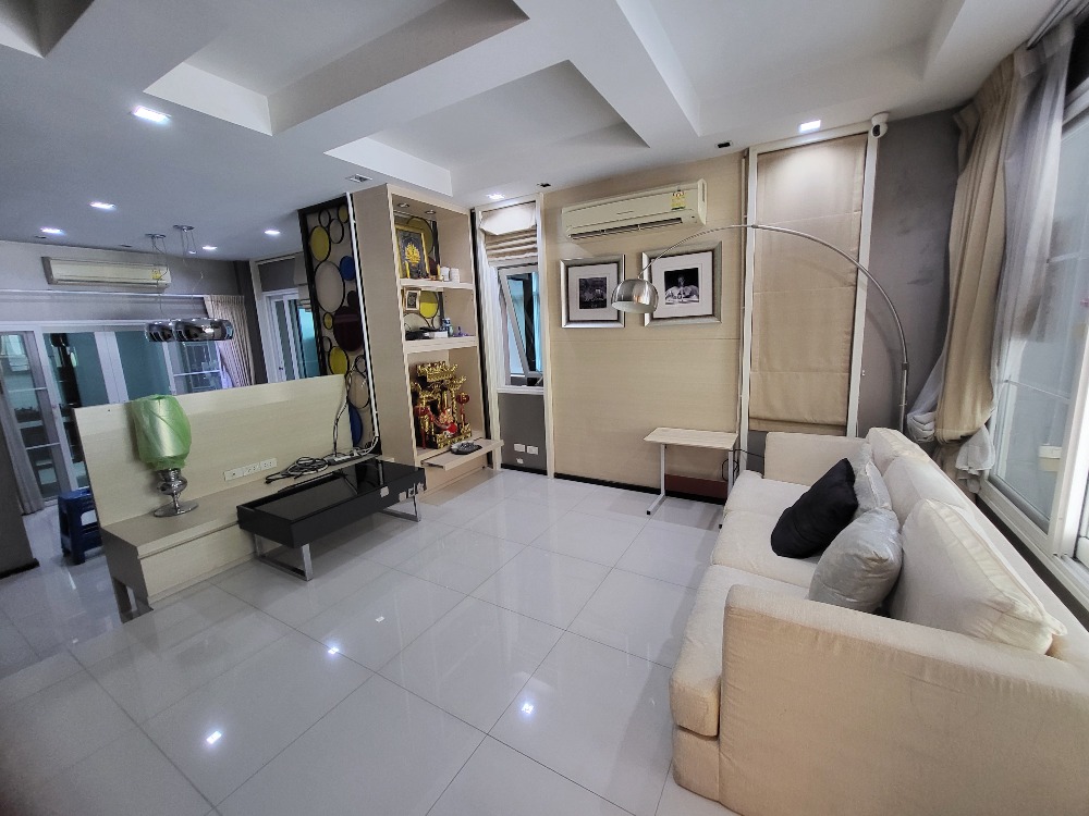 For SaleTownhouseChokchai 4, Ladprao 71, Ladprao 48, : Townhouse for sale, 3 floors, Phatra Villa Village 8, Satri Witthaya Road 2, Soi 10, with furniture (RS 0726)