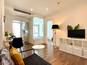 For RentCondoOnnut, Udomsuk : The Room Sukhumvit 62 near True Digital Park, 45 sq m, 1 bedroom, beautifully decorated