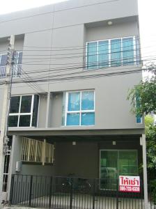 For RentTownhouseChaengwatana, Muangthong : Townhome for rent, Patio (PATIO), Muang Thong Thani, Chaeng Watthana-Pak Kret, area 27 sq m, 3 floors, 3 bedrooms, 3 bathrooms, 3 air conditioners, 1 parking space. The project has a public park, clubhouse, swimming pool, fitness center, security guard, C