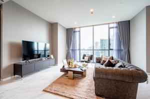 For RentCondoSukhumvit, Asoke, Thonglor : For rent 🌿The Monument Thonglor🌿 Beautiful room, the tallest luxury condo in Thonglor Soi with private elevator 🪴