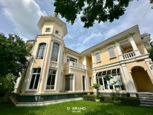 For SaleHouseKaset Nawamin,Ladplakao : The Royal Residence, a luxury home, very good location, convenient transportation, near Ram Intra-Achanong Expressway