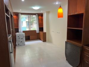 For RentCondoBangna, Bearing, Lasalle : Urgent for rent: Parkland Bangna, Building 11, 2nd floor, good price