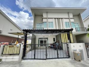 For SaleTownhousePhutthamonthon, Salaya : For sale: 2-storey townhouse, Gusto Village, Phetkasem-Thawi Watthana. New condition house, ready to move in. Wide frontage, 12-meter wide main road, convenient transportation, next to public park, Sanam Luang 2.