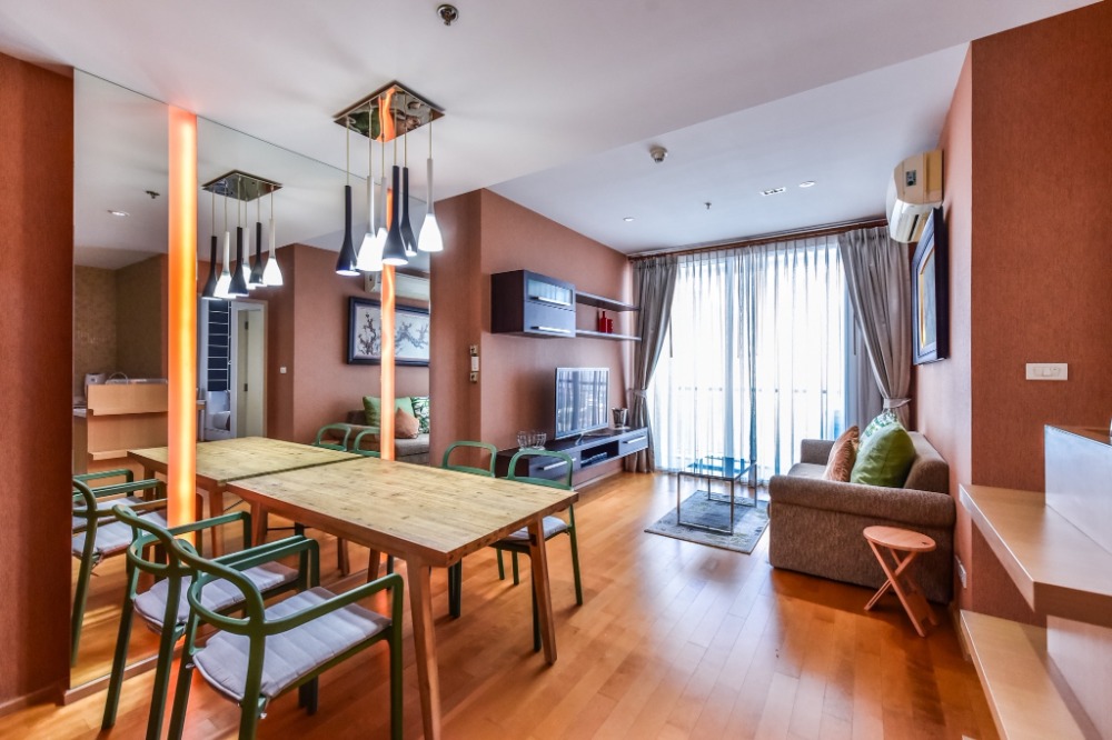 For SaleCondoRatchathewi,Phayathai : SALE with Tenancy - VILLA RATCHATEWI Large one bedroom High Floor 150m to BTS Ratchatewi