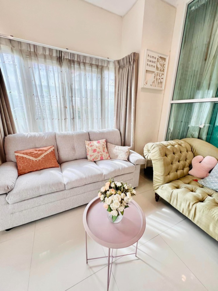 For RentHouseLadkrabang, Suwannaphum Airport : 🔴36,000฿🔴 Single house, Perfect Place Sukhumvit 77 - Suvarnabhumi 🏠 Beautiful house, good location, near the shopping mall, happy to serve 🙏 If interested, please contact 𝙇𝙄𝙉𝙀 (very fast response): 📱 Property code 679-1809 📱: Line ID: @bbcondo88