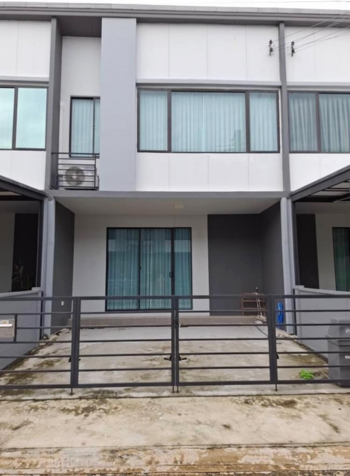 For RentTownhouseBangna, Bearing, Lasalle : Townhouse for rent, Pleno Bangna-Wongwaen, fully furnished, near Mega Bangna, Boonthavorn Bangna