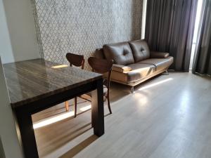 ให้เช่าคอนโดสาทร นราธิวาส : 🔥Super Hot  Deal 🚩 Condo near BTS Chong Nonsi Call Now !!🔥