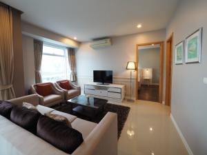 For RentCondoRama9, Petchburi, RCA : Condo for rent Circle Condominium 93 sqm near BTS Nana