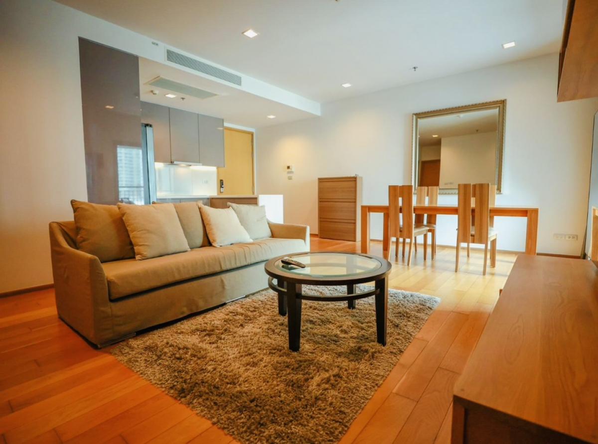 For RentCondoNana, North Nana,Sukhumvit13, Soi Nana : **🏙️ Hyde Sukhumvit 13 – Luxurious 3-Bedroom Condo for Rent, Ready to Move In!**