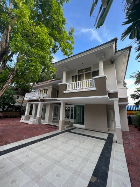 For RentHouseSamut Prakan,Samrong : Single house for rent, Flora Ville Srinakarin - Theparak, near Lotus Srinakarin, only 3 minutes.