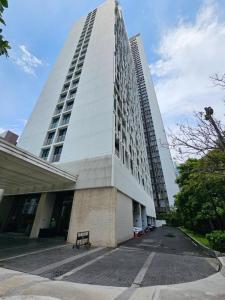 For SaleCondoSukhumvit, Asoke, Thonglor : Condo for sale: Noble Recole Sukhumvit 19, beautiful location, easy to travel, close to all amenities.