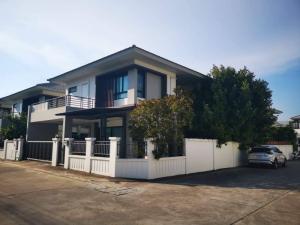 For RentHousePattaya, Bangsaen, Chonburi : House for rent near J-Park, 3 bedroom detached house, The Complete Village, Sriracha