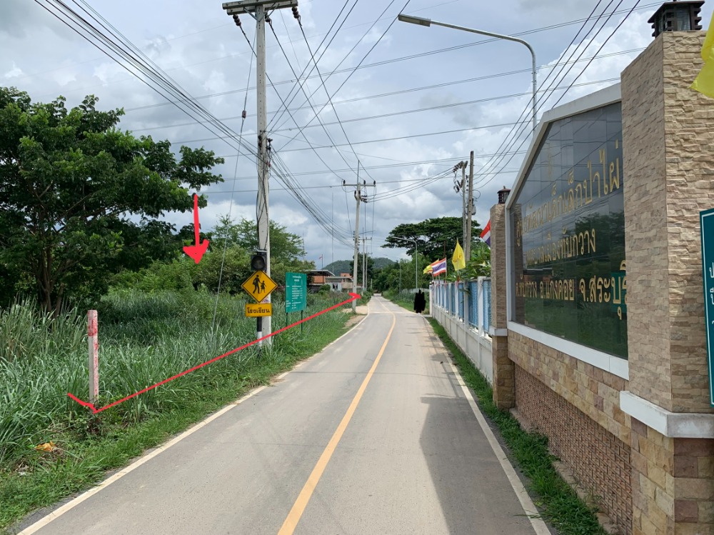 For SaleLandSaraburi : Beautiful land plot for sale, Thap Kwang, almost 2 rai, near SCG cement factory and 600 meters from Mittraphap Road, size 75*40 meters.