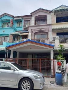 For RentTownhousePattanakan, Srinakarin : For rent/sale, 3-storey townhouse, Baan Klang Muang, Soi Rama 9 43, near The Nine shopping mall