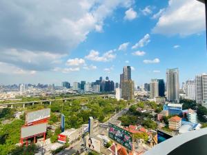 For RentCondoWitthayu, Chidlom, Langsuan, Ploenchit : 📌📌Pet Friendly Condo ++ Wittayu Complex ++ 790 Meters to BTS Ploenchit ++ Balcony ++ Available to View 🔥🔥