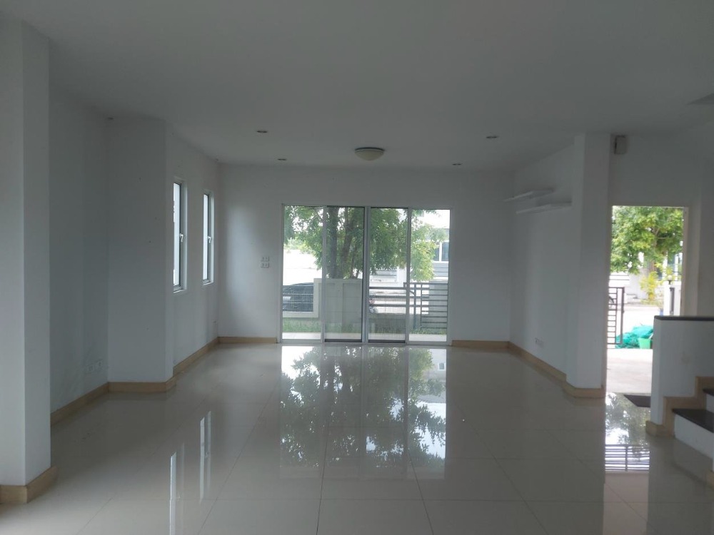 For SaleHouseLadkrabang, Suwannaphum Airport : House for sale, Benyapha Casa, Wongwaen Rama 9, free transfer