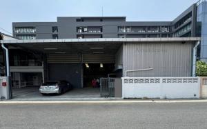 For RentWarehouseRatchadapisek, Huaikwang, Suttisan : Warehouse in Ratchada area, 2-storey warehouse for rent with office, total area 460 sq m, Ratchada area, Huai Khwang, can register a company