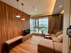 For RentCondoSapankwai,Jatujak : 🚩🌈FOR RENT>> Lumpini Park Vibhavadi - Jatujak>> Large room, built-in, fully furnished, 10th floor, room size 33.5 sq m., convenient transportation, near BTS Mo Chit / MRT Chatuchak #LV-MO667