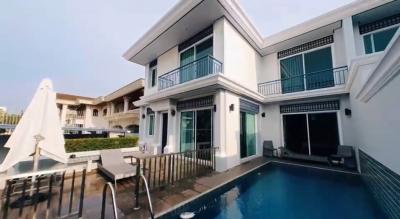 For RentHouseRatchadapisek, Huaikwang, Suttisan : NTG397 Modern luxury house for rent with private swimming pool, Kesinee Ville Village, Pracha Uthit Road, Meng Jai Intersection, next to KIS International School.