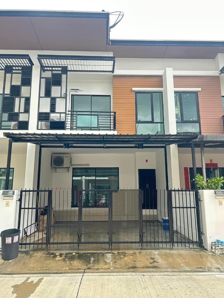 For RentTownhouseBangna, Bearing, Lasalle : Townhome for rent iField Bangna near Mega Bangna, Number One Market Ram 2