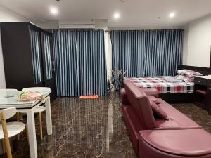 ให้เช่าคอนโดสีลม ศาลาแดง บางรัก : Silom Suite Room for Rent (Sathorn 12)