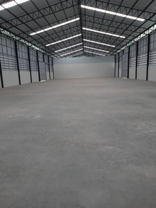 For RentFactoryPathum Thani,Rangsit, Thammasat : RK545 Warehouse for rent in Tambon Khu Bang Luang, Amphoe Lat Lum Kaeo, land area 2,200 sq m. Warehouse width 55 m x 18 m (990 sq m.), container trucks can enter and exit.