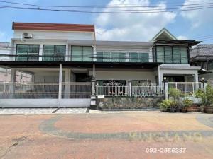 For RentHousePathum Thani,Rangsit, Thammasat : Single house for rent, Rattanawan Village 1, Lam Luk Ka, Khlong 4, near the Lat Sawai Central Market red light intersection, 4 bedrooms, 6 bathrooms, 2 floors, parking for 2 cars, rental price 40,000 / month #including common area