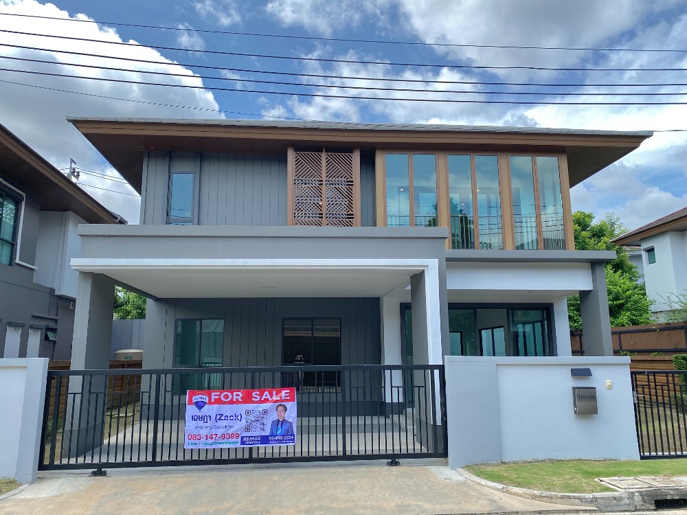 For SaleHousePattanakan, Srinakarin : For sale! detached house resort style, Burasiri Pattanakarn. Brand new house, never lived in before, like getting a new house from the project!