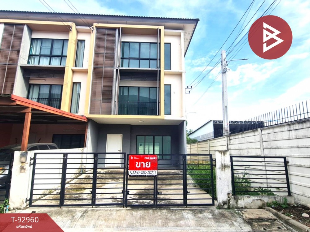 For SaleTownhouseBang kae, Phetkasem : Townhouse for sale, corner unit, The Connect Village, Up 3, Wongwaen-Bang Khae, Bangkok, prime location