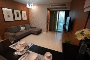 ขายคอนโดสุขุมวิท อโศก ทองหล่อ : Nusasiri Grand sale with tenant near BTS Ekkamai